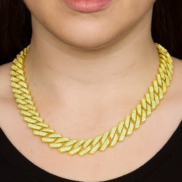 Miami Cuban Link Necklace for Men and Women - Picture 4 of 5